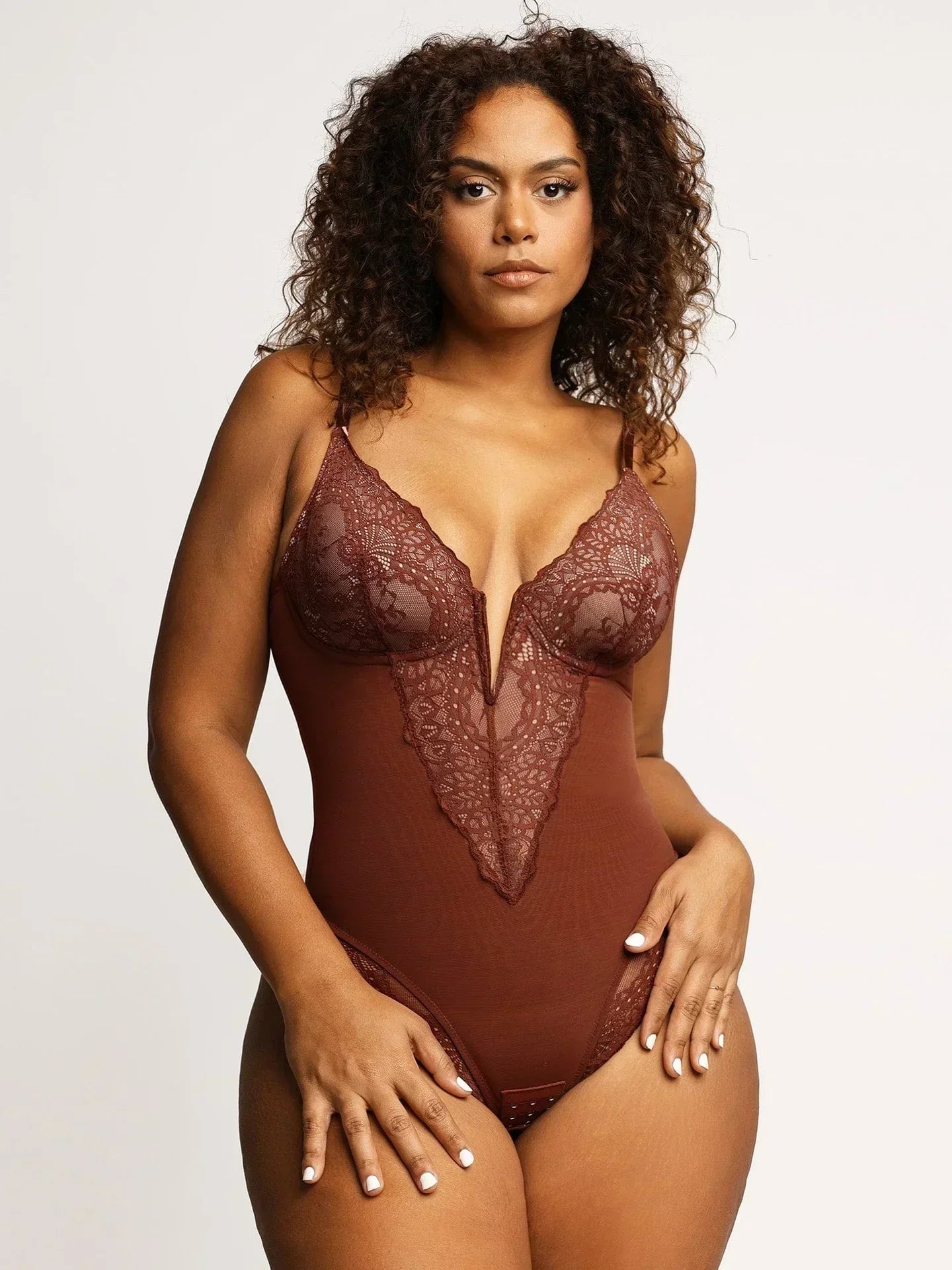 Utrechtlynn ® | BODYSUIT MET DIEPE V-HALS
