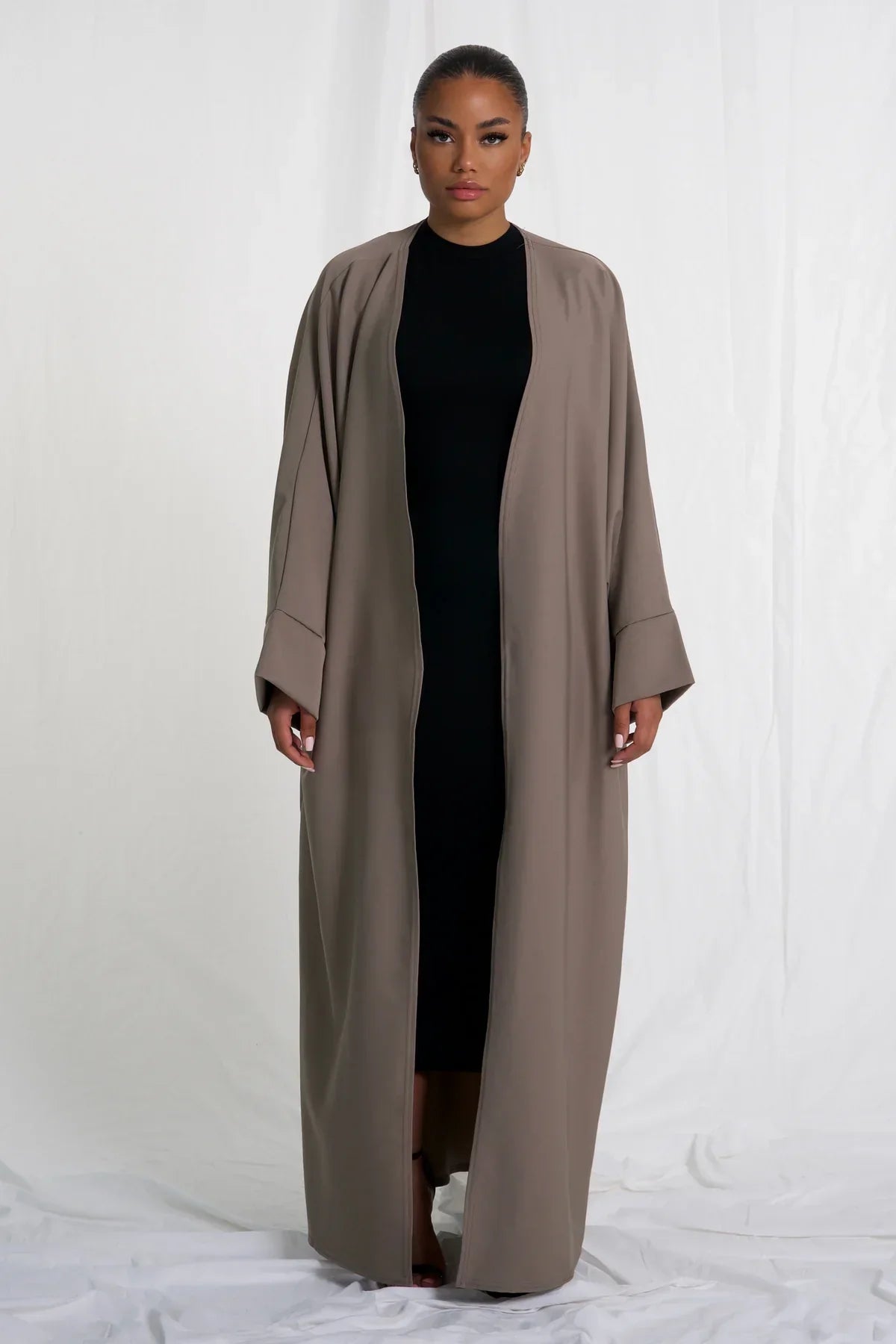 Utrechtlynn ® | ESSENTIAL ABAYA OVERSIZED FIT