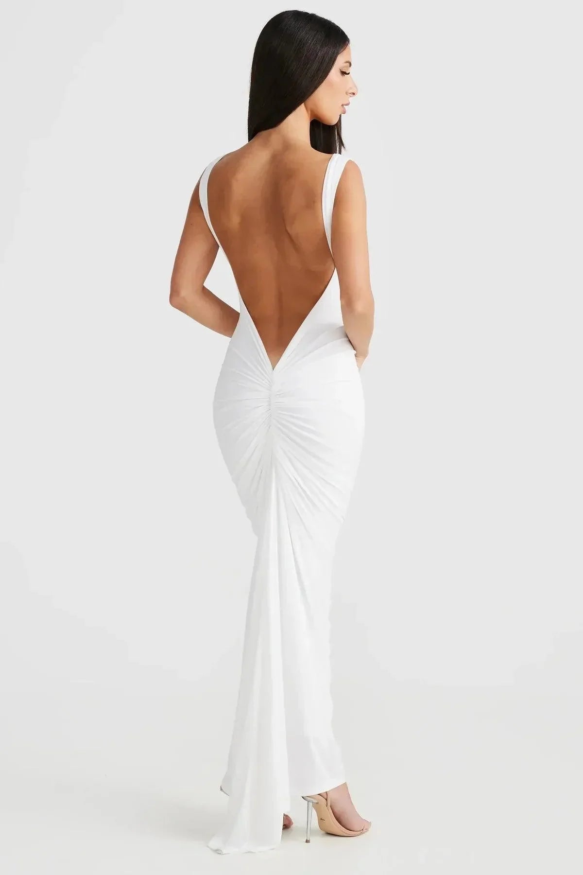Utrechtlynn® | BACKLESS LANG GEPLOOIDE JURK