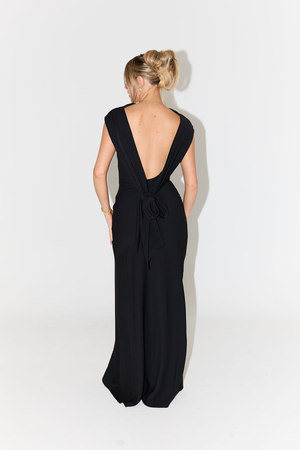 Utrechtlynn ® | DRAPE MAXI DRESS