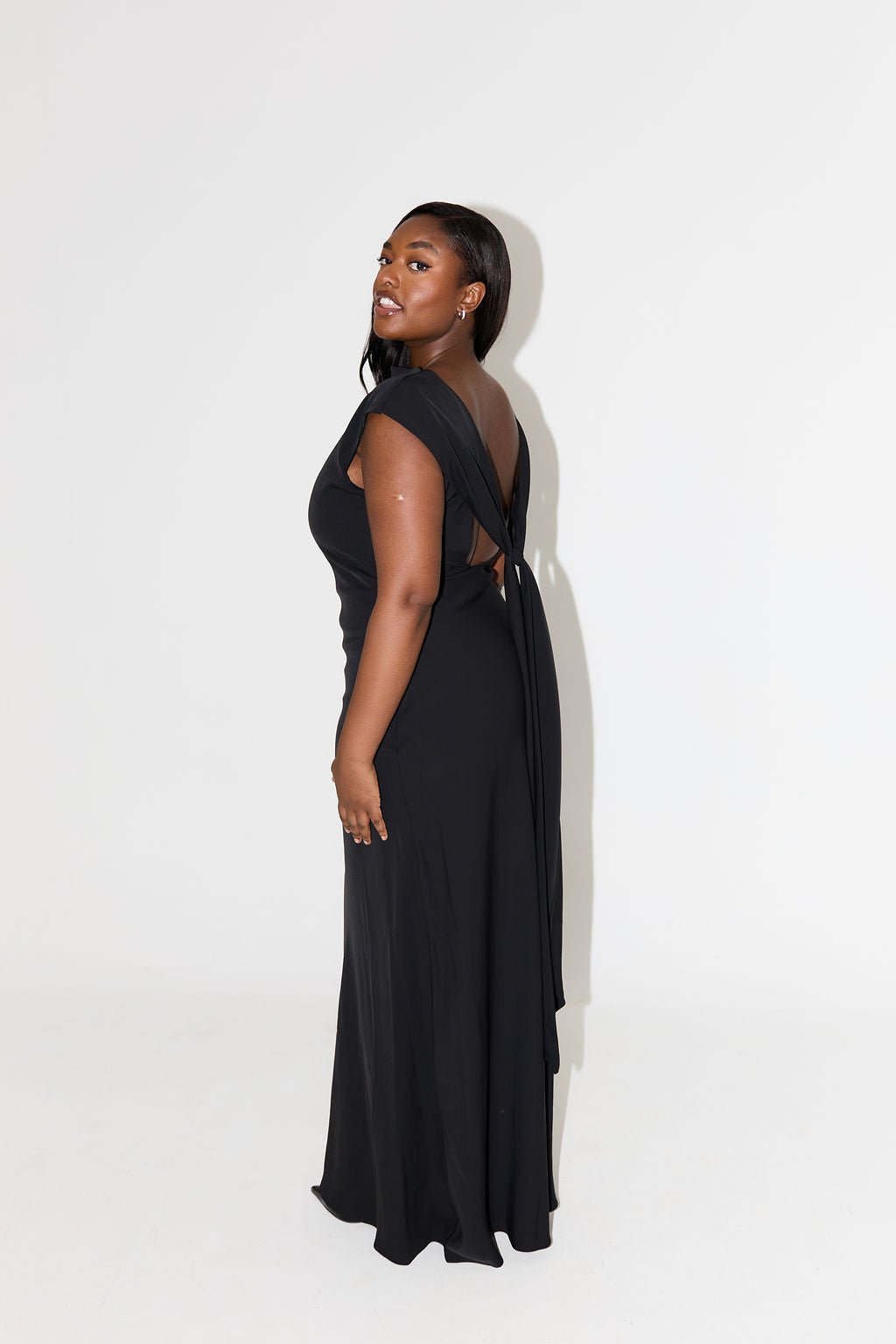 Utrechtlynn ® | DRAPE MAXI DRESS