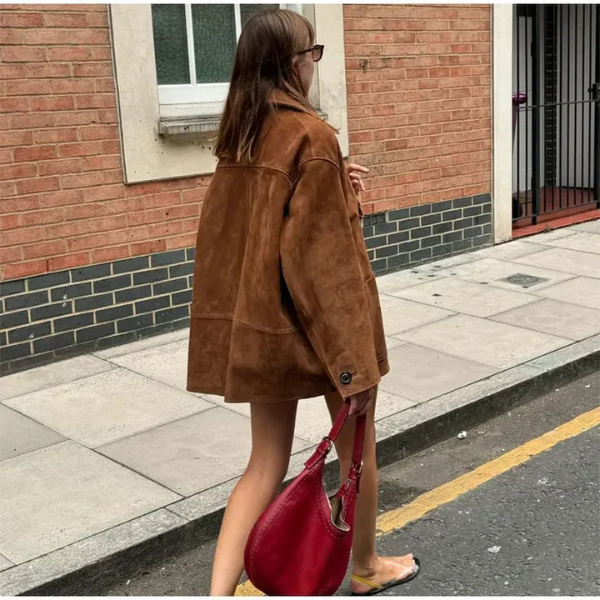 Utrechtlynn ® | SUEDE STATEMENT COAT