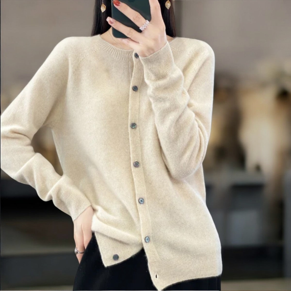 Utrechtlynn ® | ELEGANTE KNOOPJES CARDIGAN